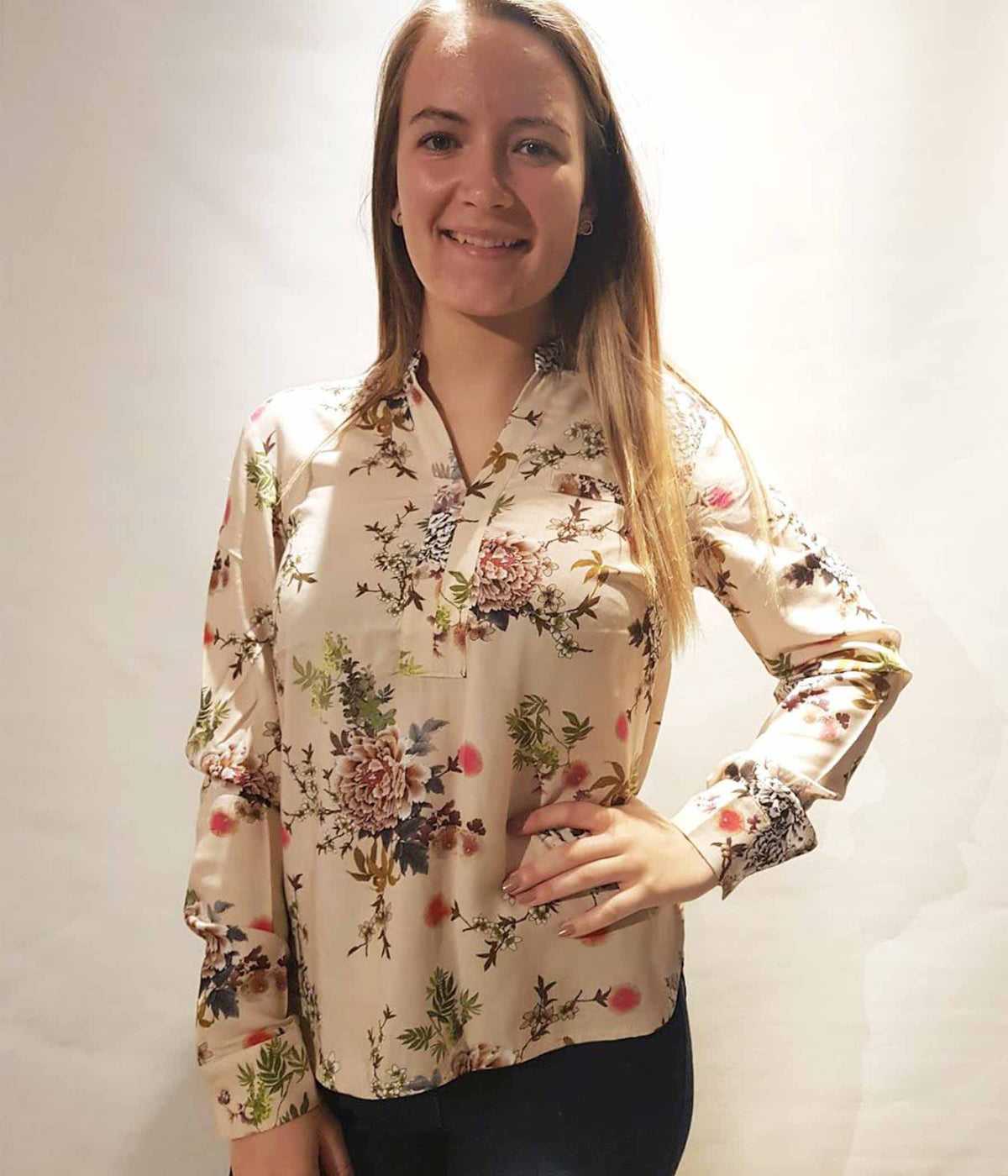 ONE-TWO LUXZUZ BLOUSE WITH FLOWERS