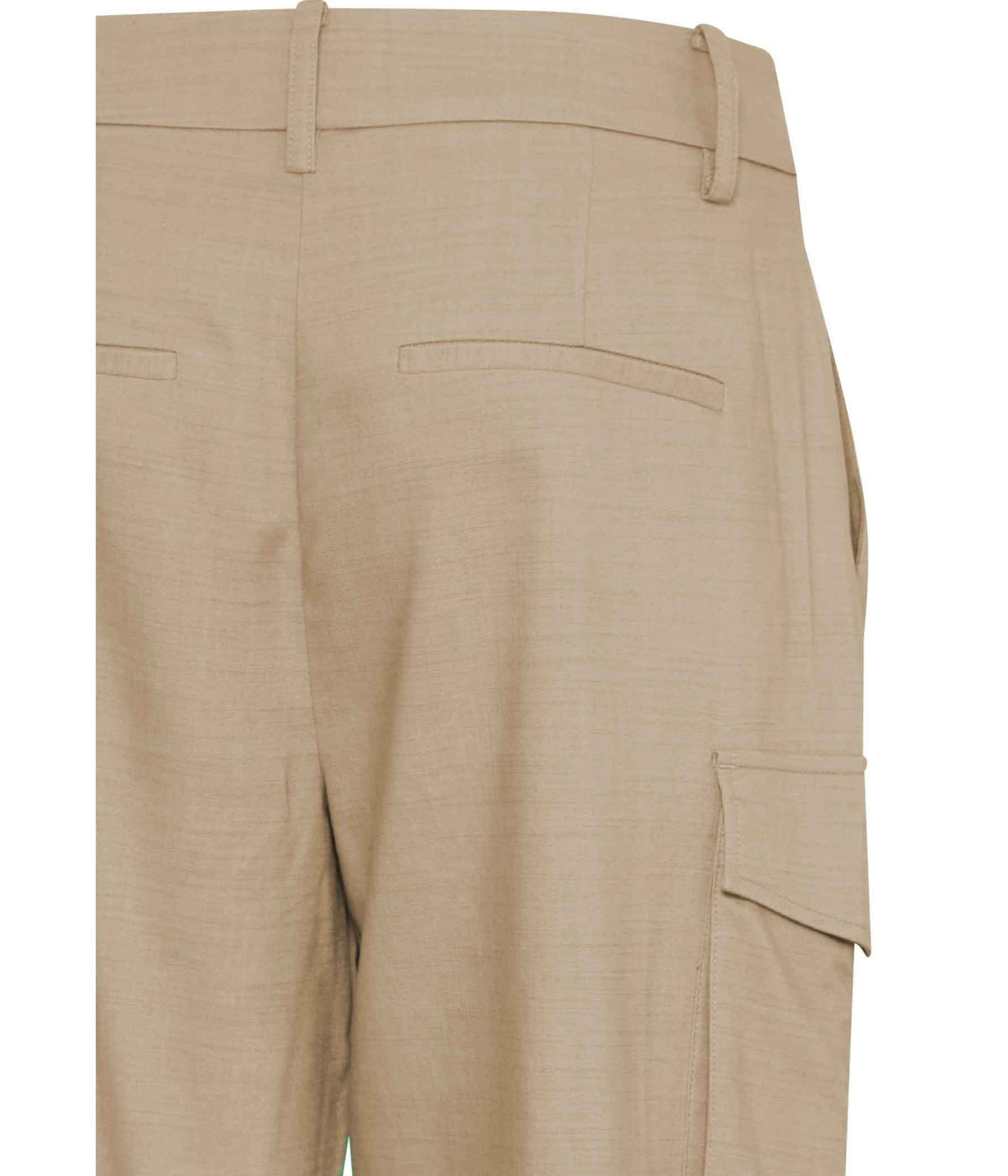 B.YOUNG DETINA SHORTS IN SAND
