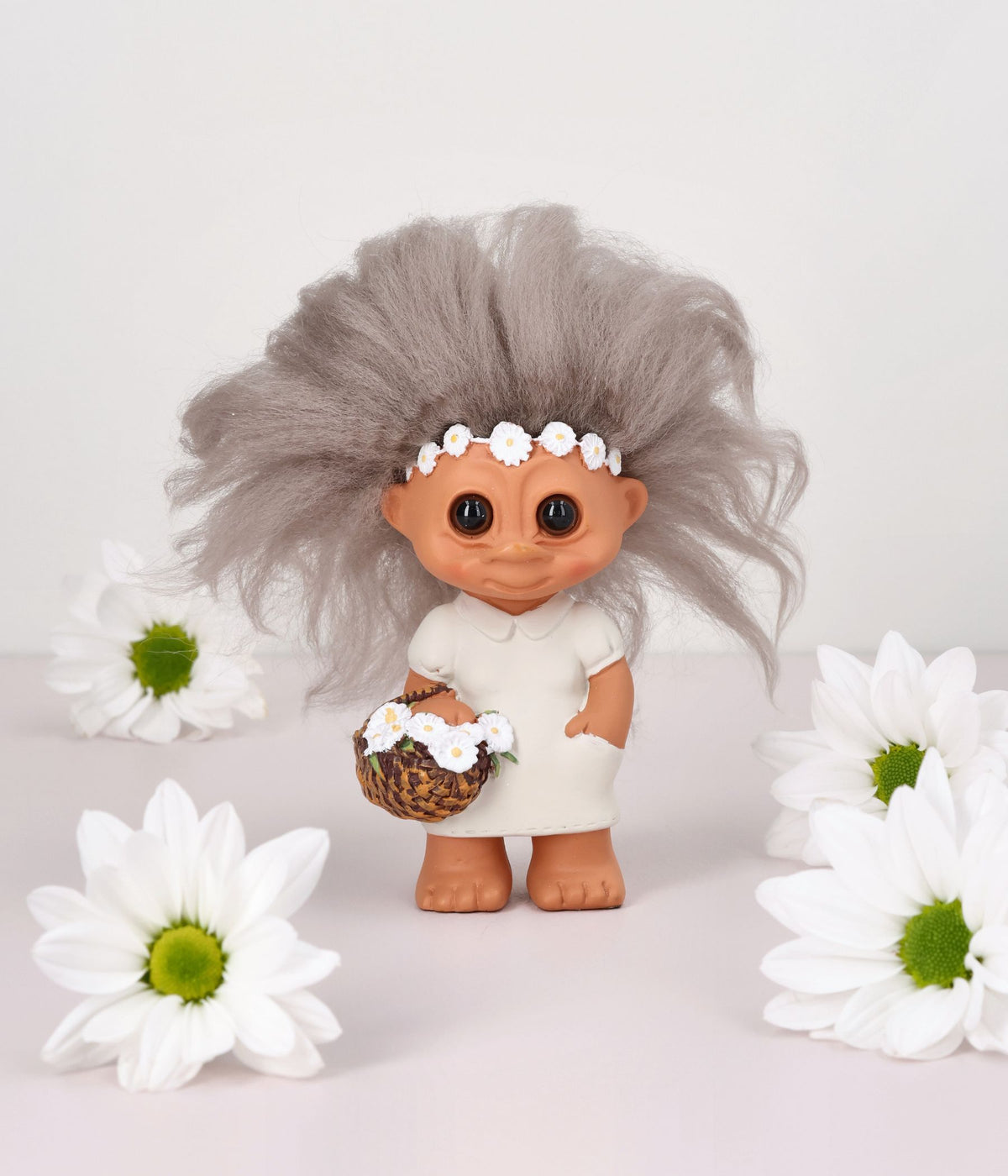 LYKKETROLDE JASMINE MED MARGUERITTER.
