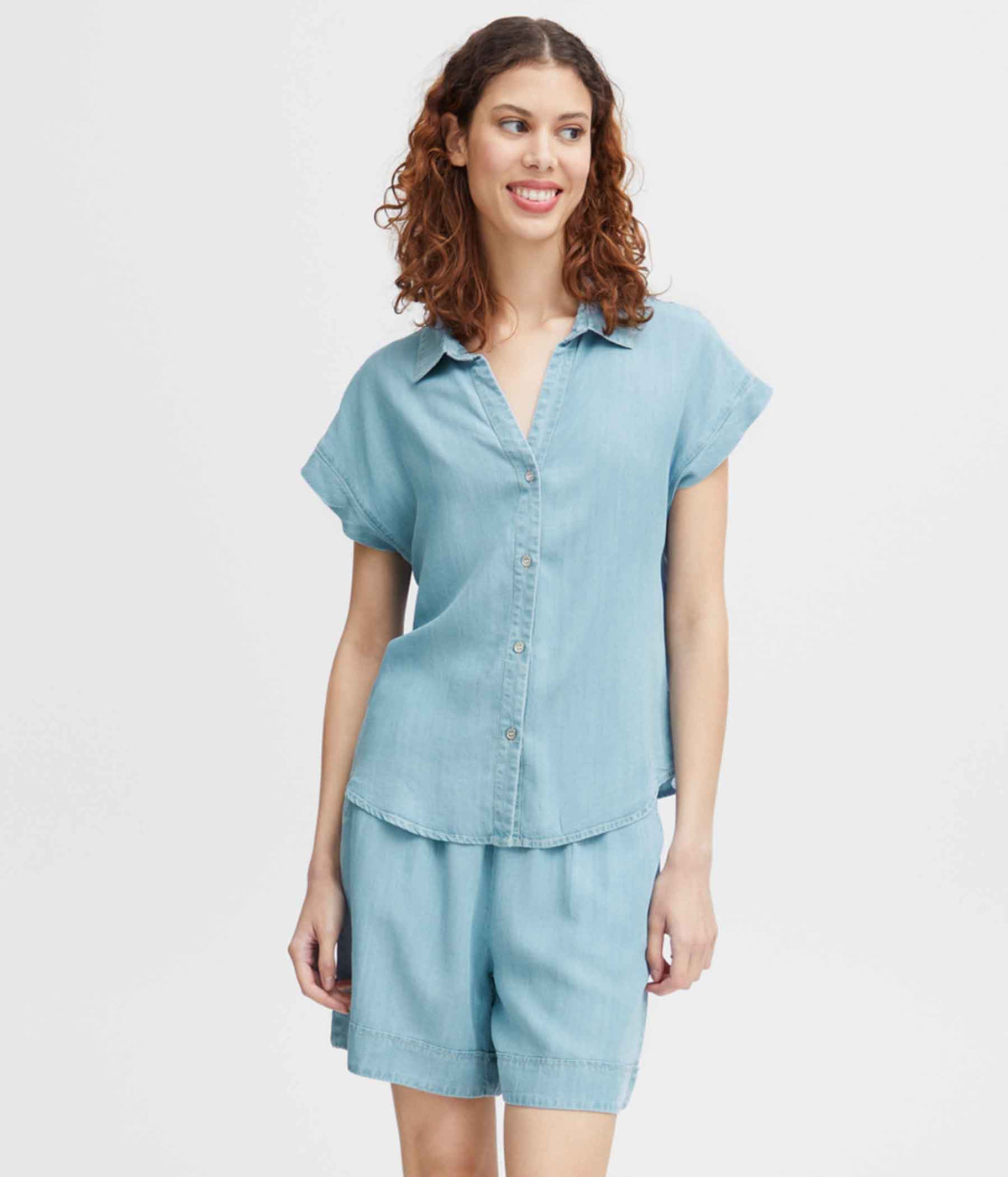 B.YOUNG LANA SHIRT IN LIGHT DENIM BLUE