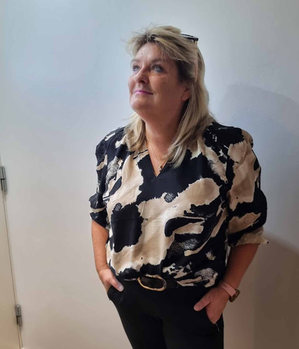 B.YOUNG JOSA BLOUSE IN BLACK AND BIRCH