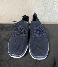 NAVY SNEAKERS