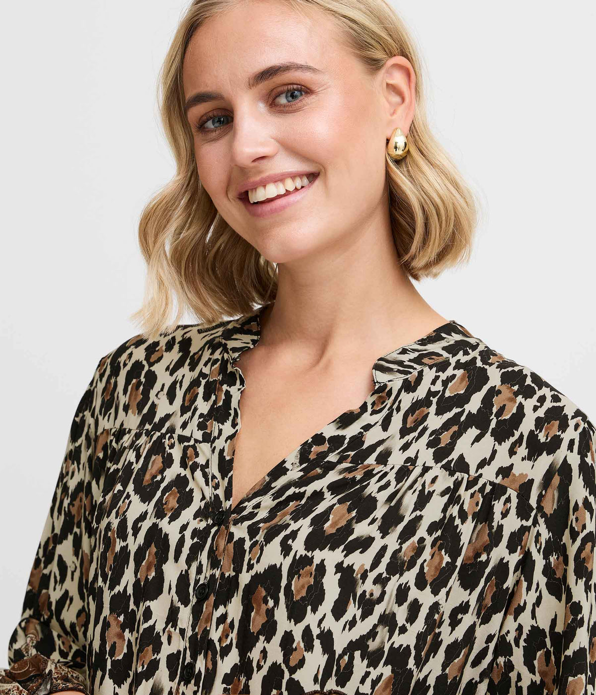 FRANCE XILLIE DRESS IN LEOPARD PRINT