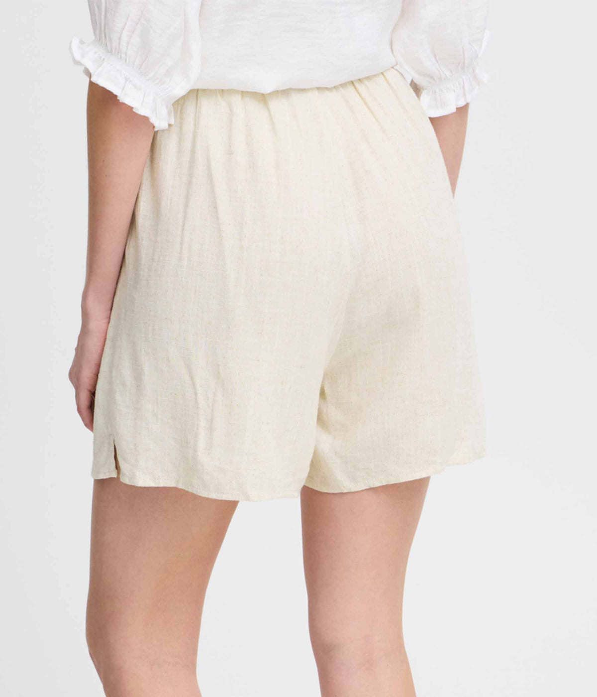 FRANSA JUNA SHORTS IN LIGHT SAND