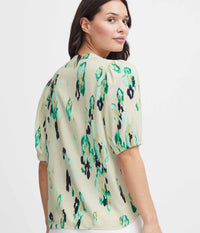 FRANSA MERLE BLOUSE IN GREEN AND CREAM COLOR.