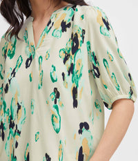 FRANSA MERLE BLOUSE IN GREEN AND CREAM COLOR.