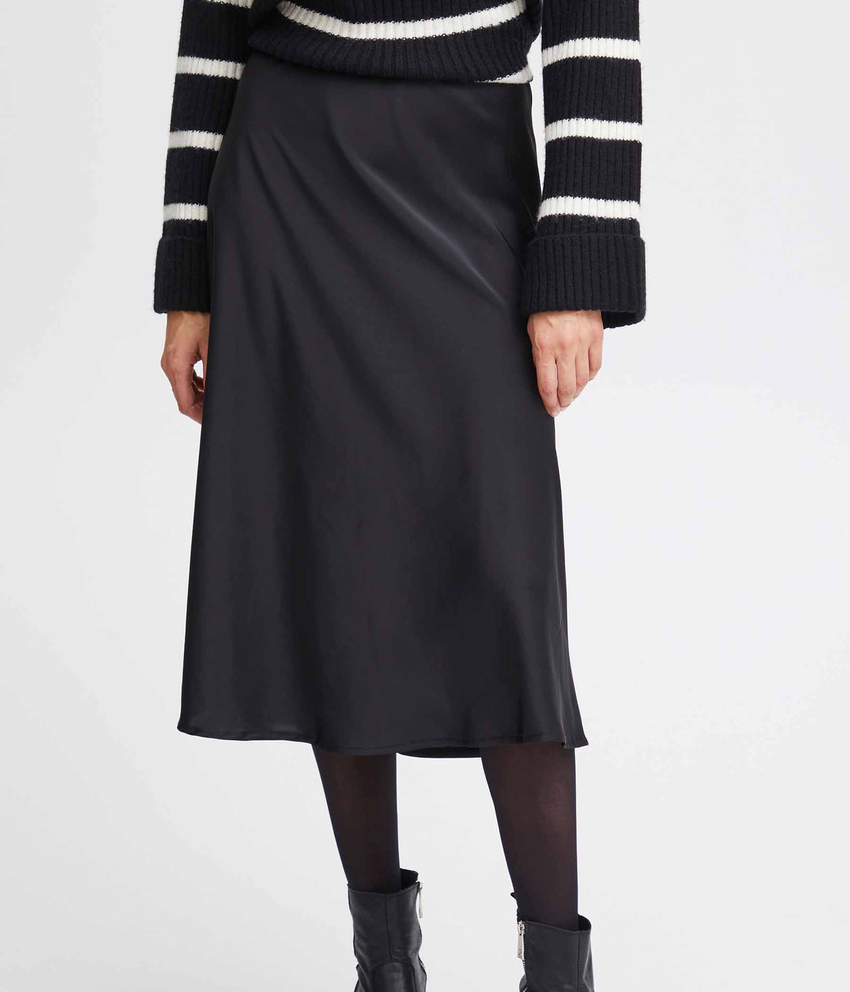 FRANSA VALERI SKIRT IN BLACK