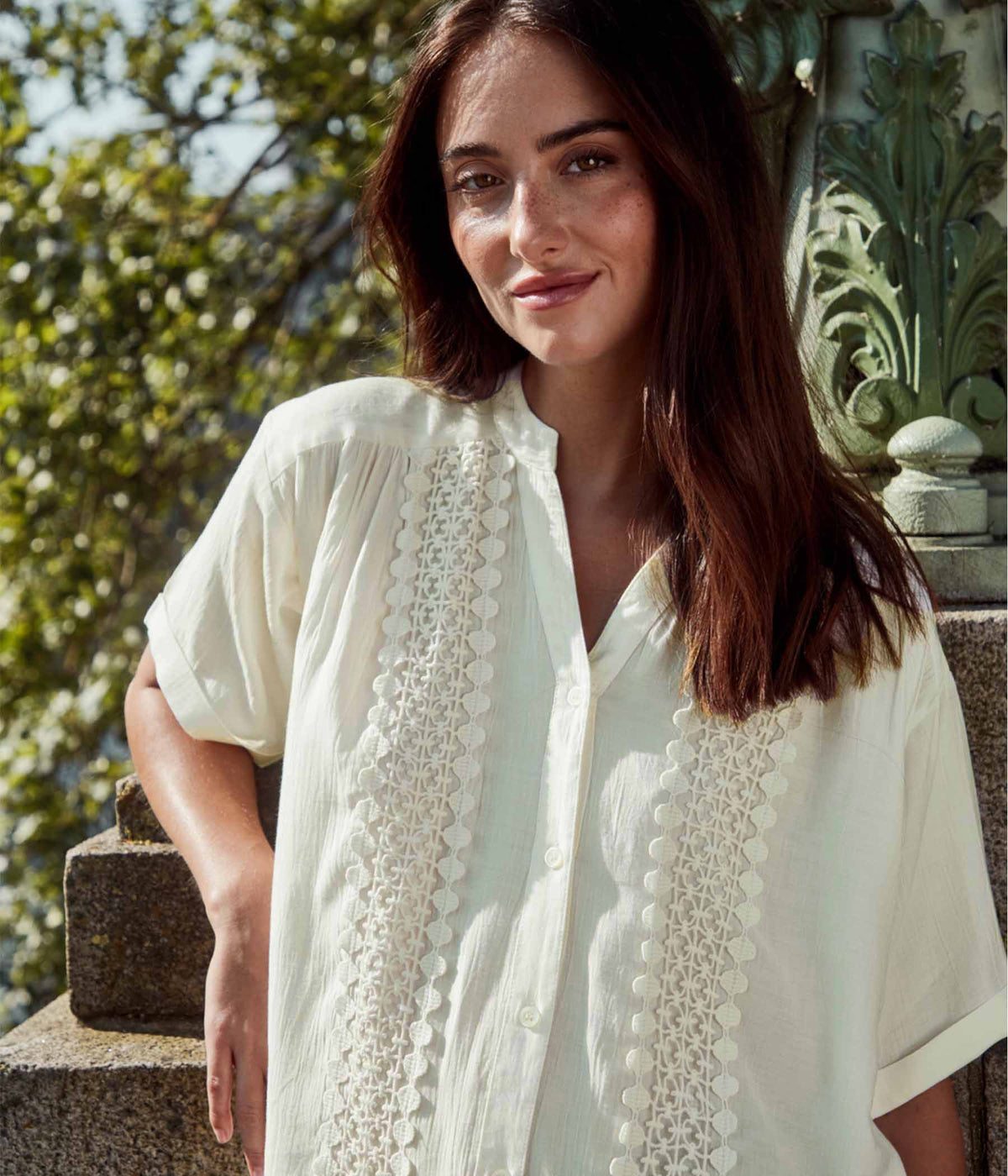 FRANCES LACE SHIRT IN CREAM.