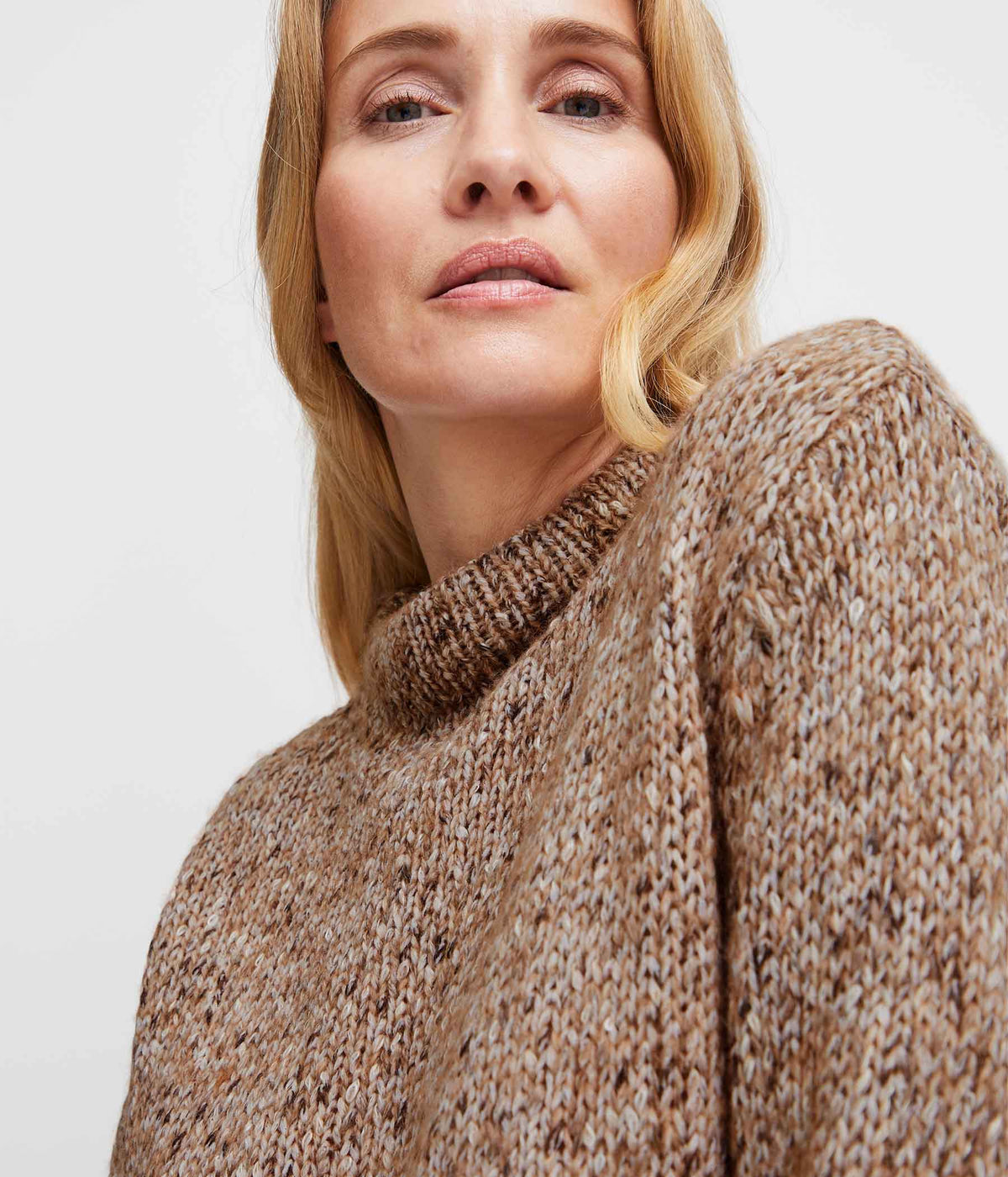 FRANSA SPOTTA KNIT SWEATER IN MELANGE BROWN