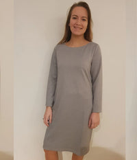 KAFFE THERESA KJOLE I GRÅ