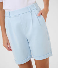 KAFFE JENNY BERMUDA SHORTS I LYSEBLÅ