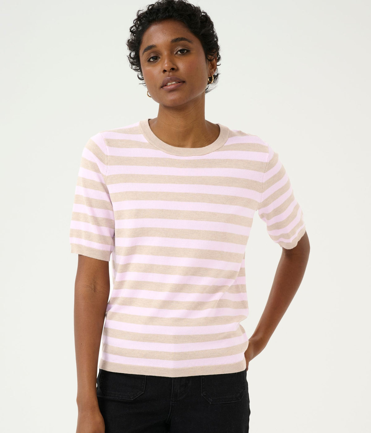 KAFFE LIZZA BLUSE I LYSSAND OG ROSA