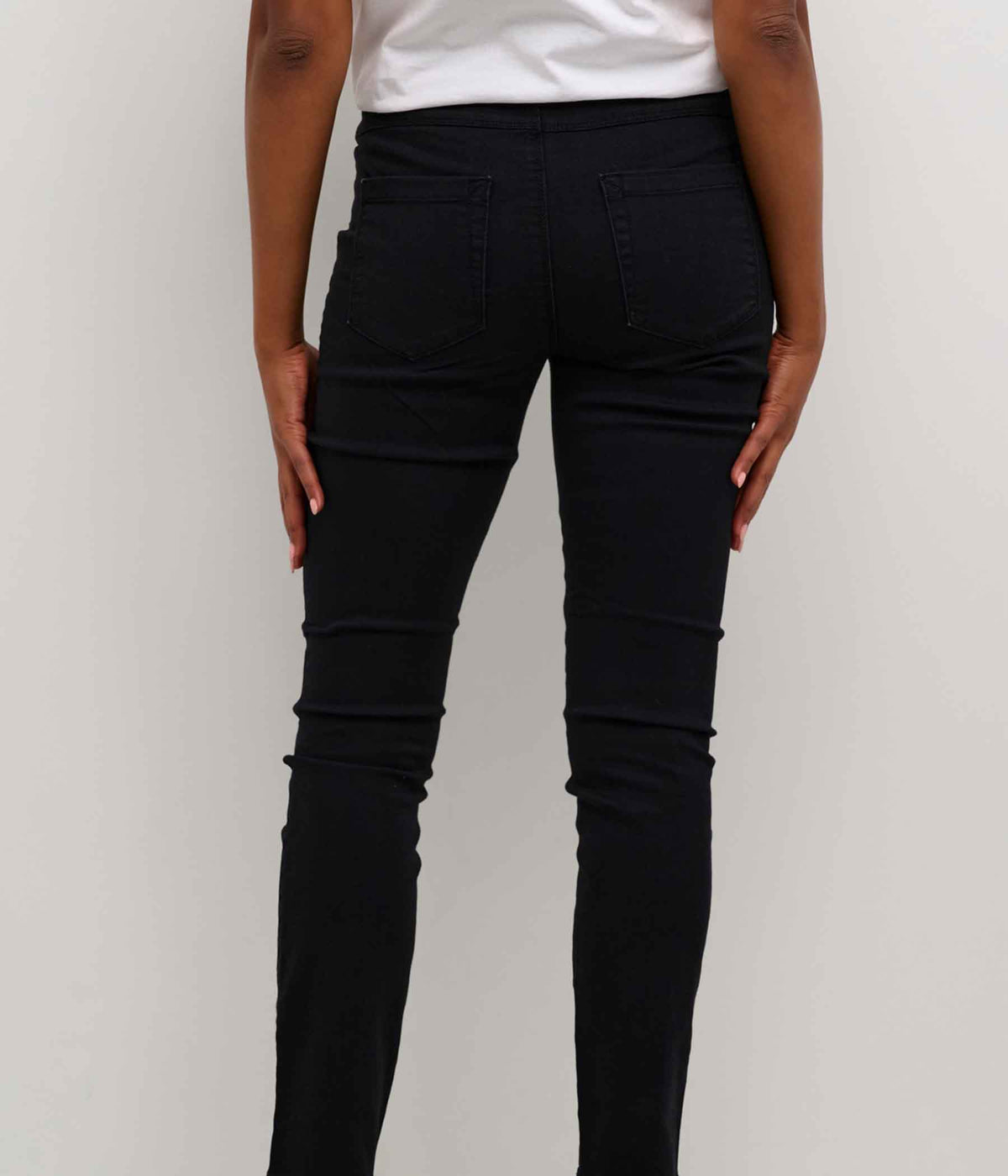COFFEE VICKY JEANS IN BLACK