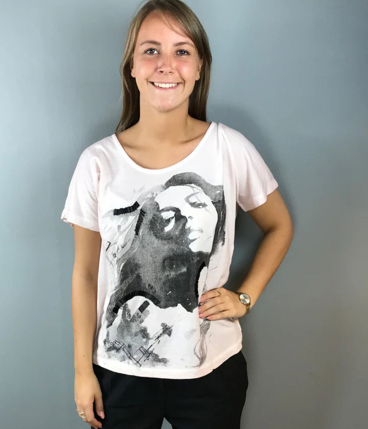 OCCUPIED GLOW T-SHIRT IN PINK