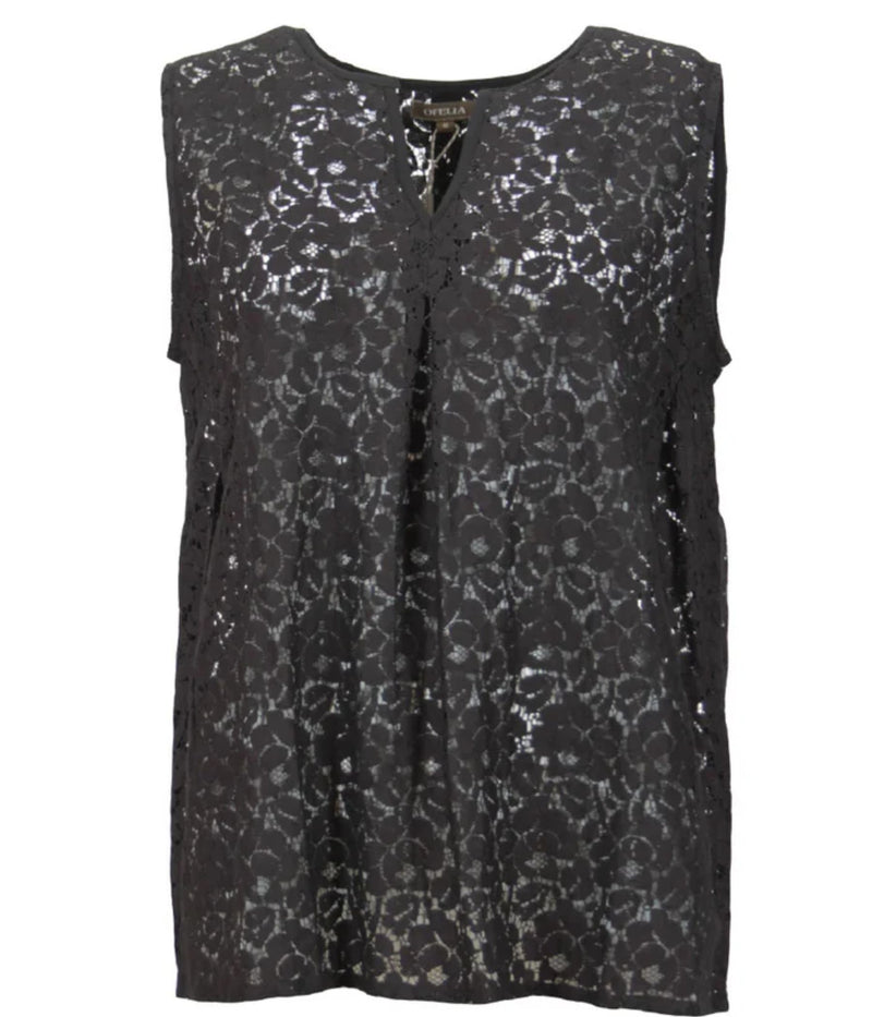 OFELIA BENTE IN BLACK
