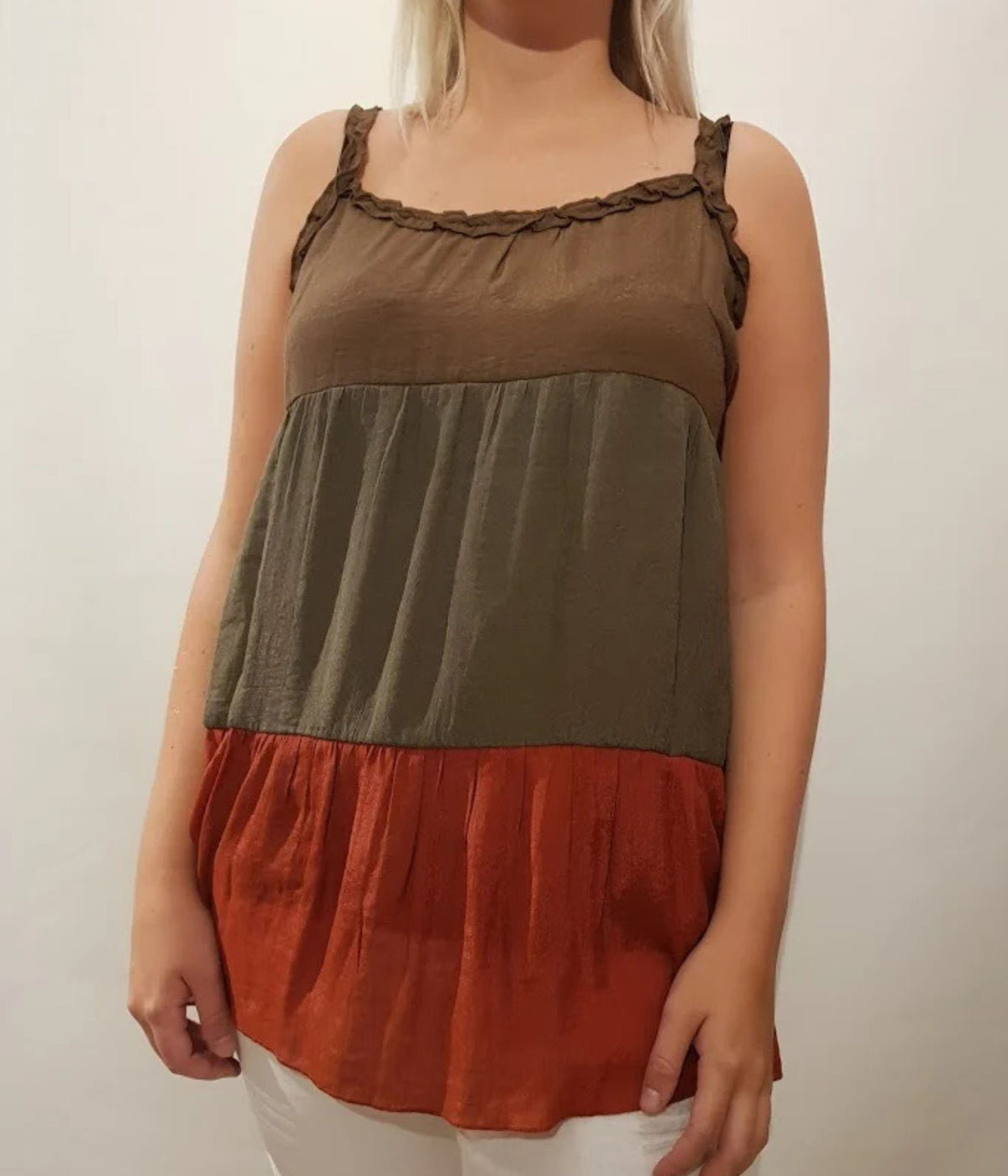 ONE-TWO 3 FARVET TOP
