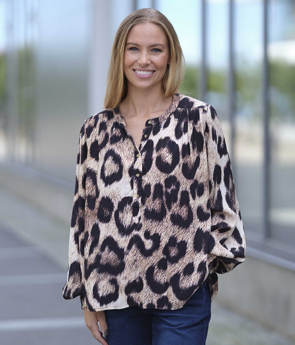 PREPAIR SONNA BLOUSE IN LEOPARD PRINT