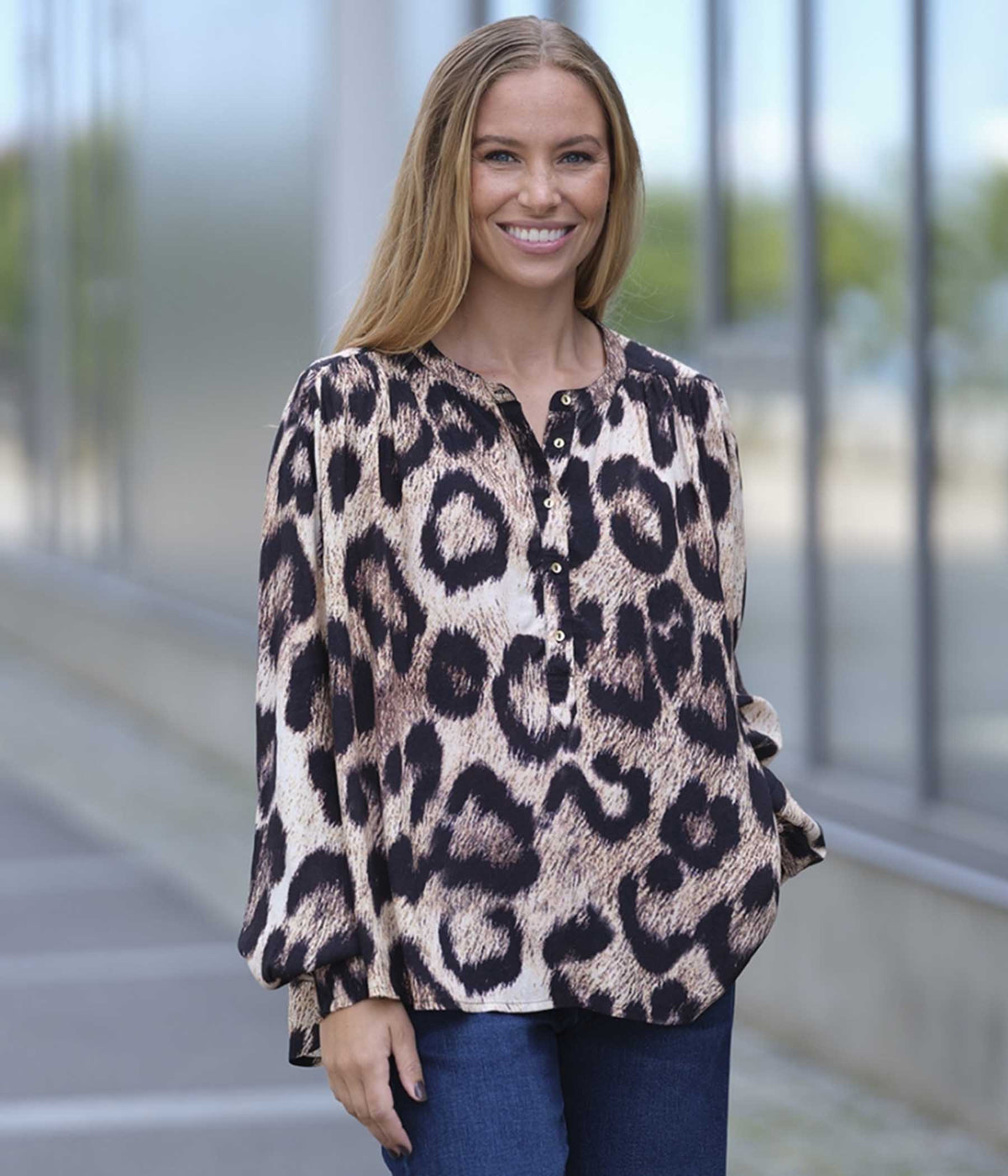 PREPAIR SONNA BLOUSE IN LEOPARD PRINT
