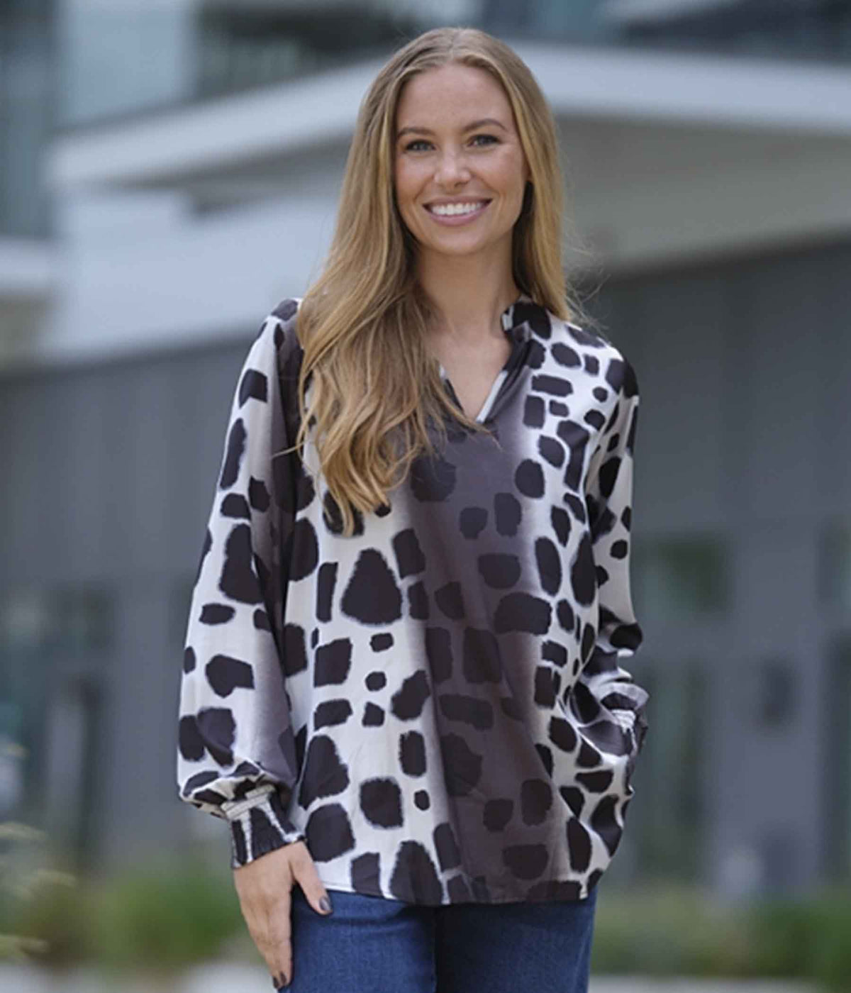PREPAIR VILLA BLOUSE IN BLACK-GRAY