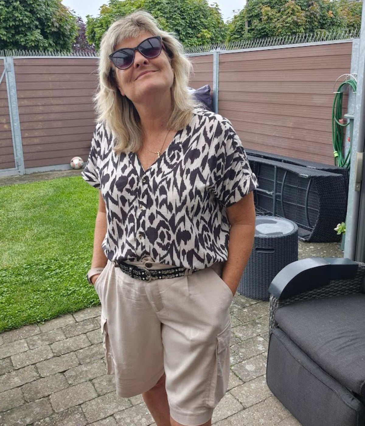 PREPAIR KELLY SKJORTE I OFFWHITE OG SORT