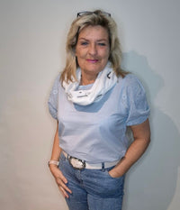 OFELIA JACOBA BLUSE I LYSEBLÅ