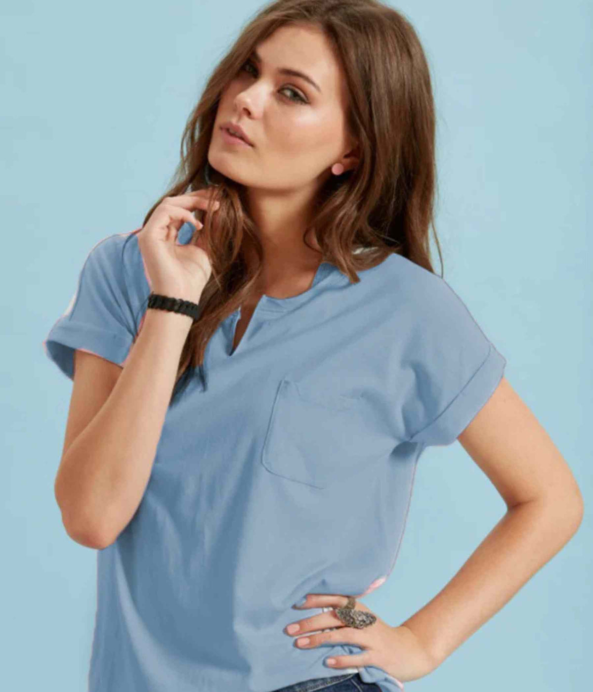 ZE-ZE RAMAN T-SHIRT IN LIGHT BLUE