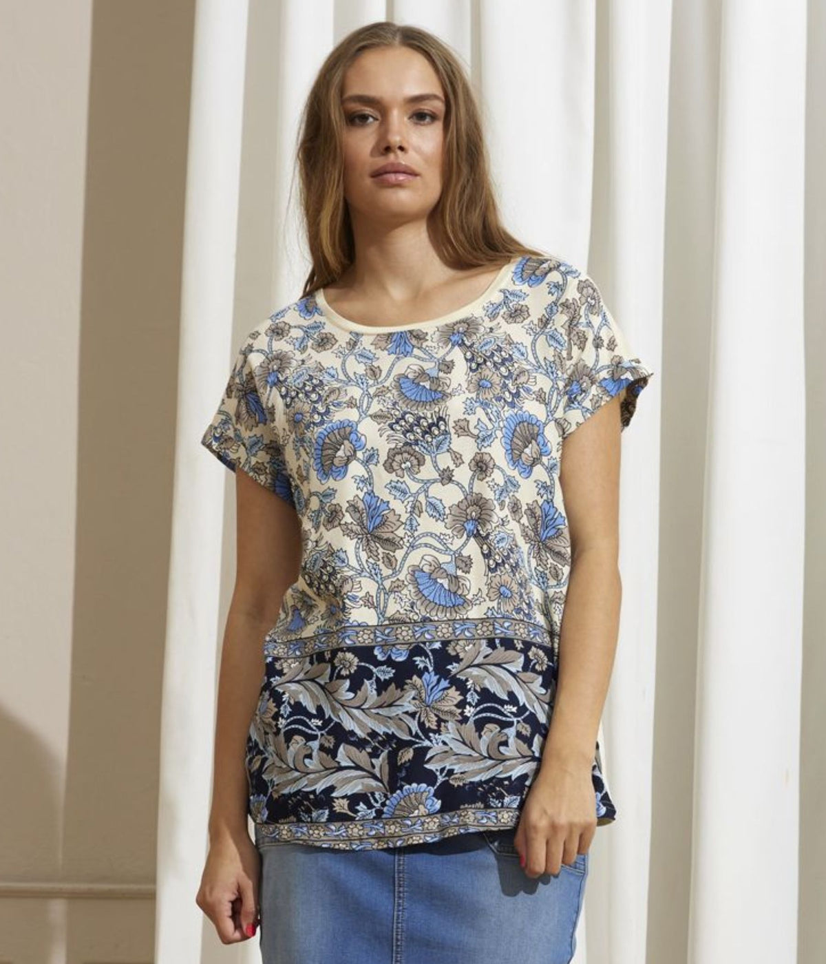 ZE-ZE LULU T-SHIRT I BLÅ OG SAND