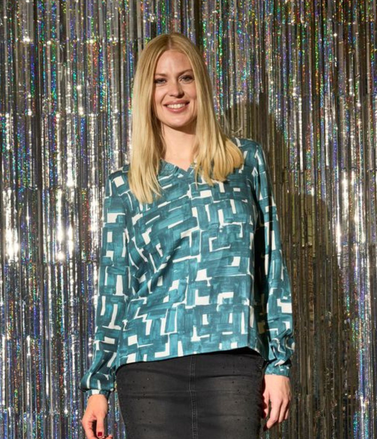 ZE-ZE BINA BLUSE I GRØN OG KALKHVID