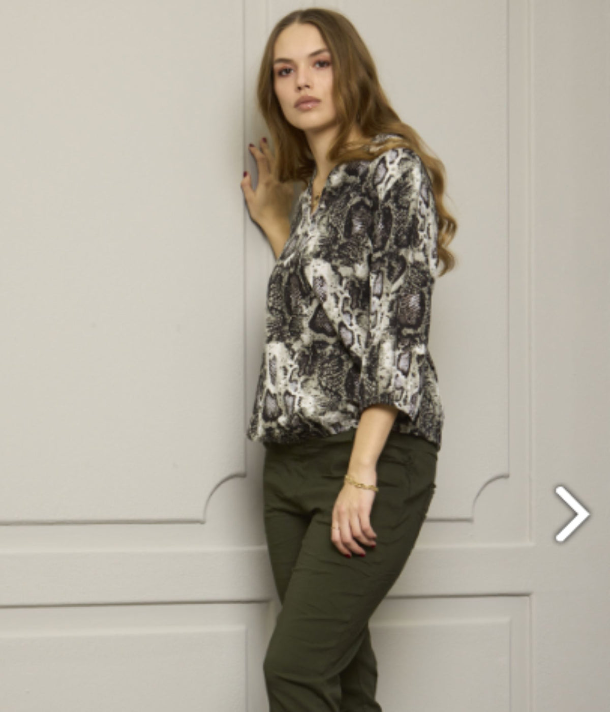 ZE-ZE RELLY BLUSE I SORT