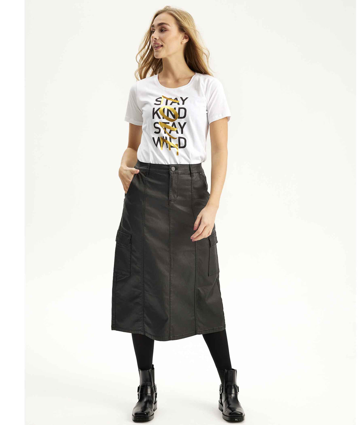 ZE-ZE COATED SKIRT IN BLACK