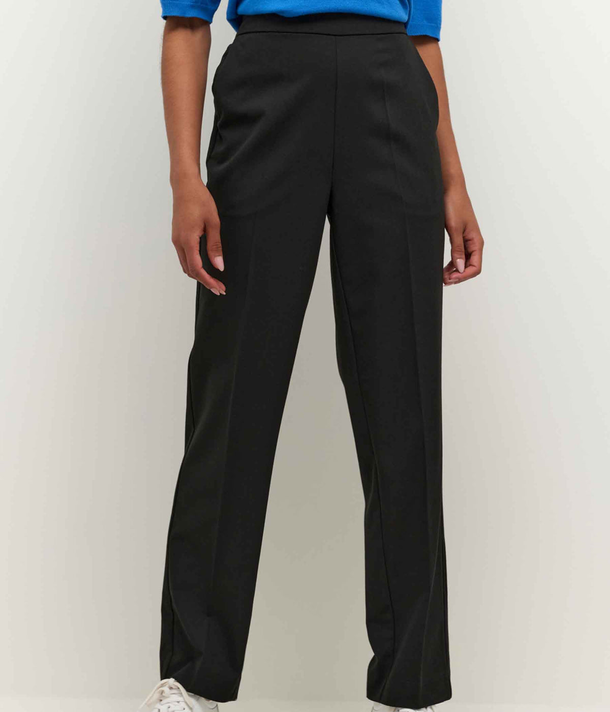 COFFEE SAKURA PANTS IN BLACK