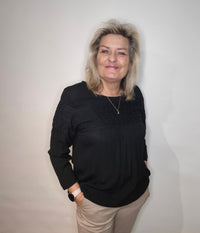 ZE-ZE ELINOR BLUSE I SORT