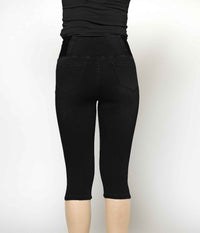 ZE-ZE PIXIE CAPRI PANTS IN BLACK